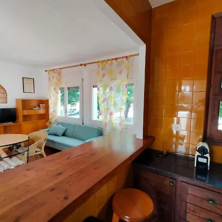 Apartamento Con Terraza Cerca De La Playa Appartement