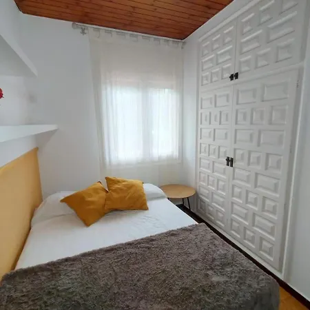 Apartamento Con Terraza Cerca De La Playa Appartement Empuriabrava