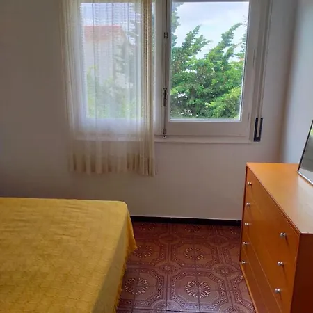 Apartamento Con Terraza Cerca De La Playa Appartement