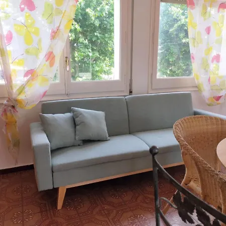 Apartamento Con Terraza Cerca De La Playa Appartement Empuriabrava