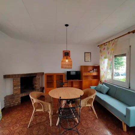 Apartamento Con Terraza Cerca De La Playa * Empuriabrava